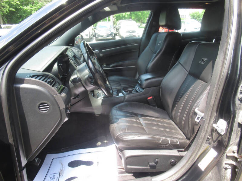 2018 Chrysler 300 S