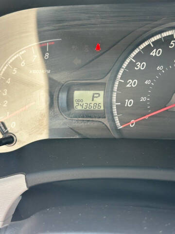 2011 Toyota Sienna LE 8-Passenger