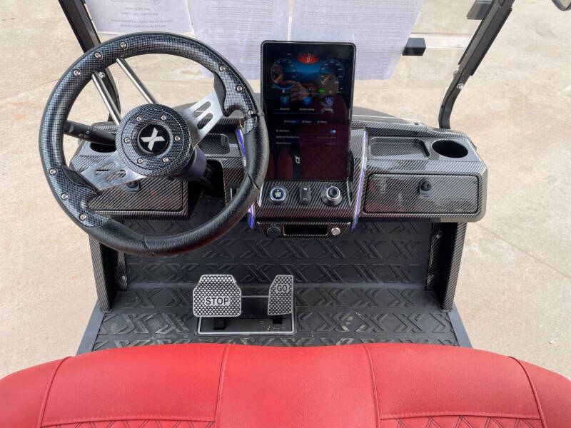 2024 EV Titan Xtreme Luxe 4-Passenger