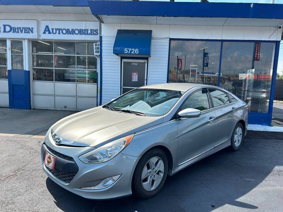 2012 Hyundai SONATA Hybrid for sale at Chicago Auto House in Chicago, IL