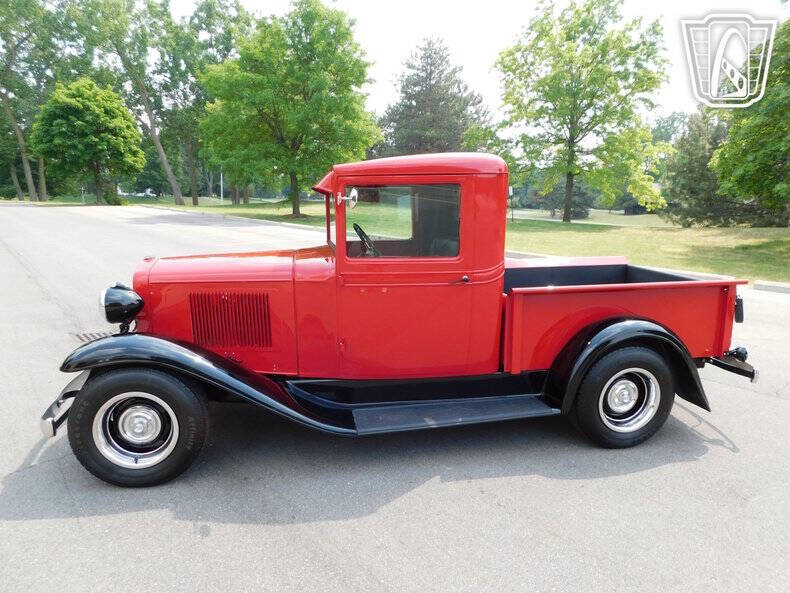 1933 Chevrolet Apache