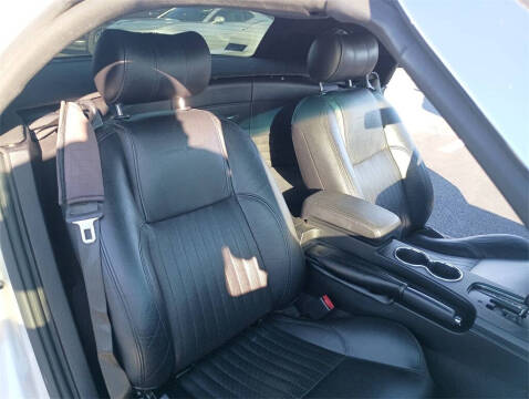 2004 Ford Thunderbird Deluxe