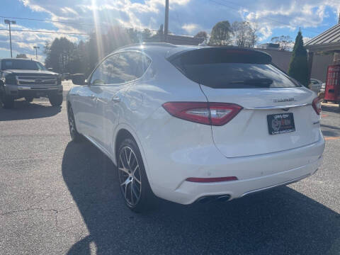 2017 Maserati Levante S