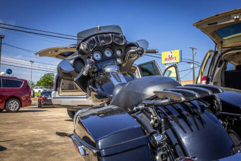 2011 Harley-Davidson FLHXI