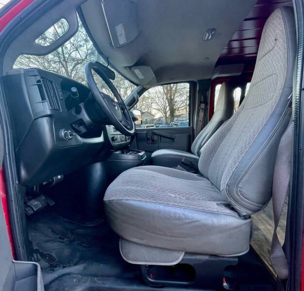 2018 GMC Savana 2500