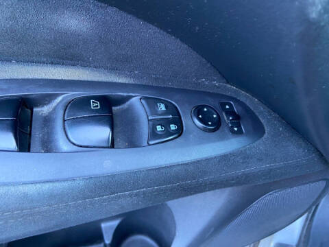 2016 Nissan Pathfinder S