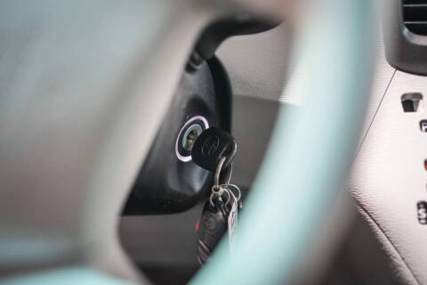 2013 Toyota Sienna LE 7-Passenger