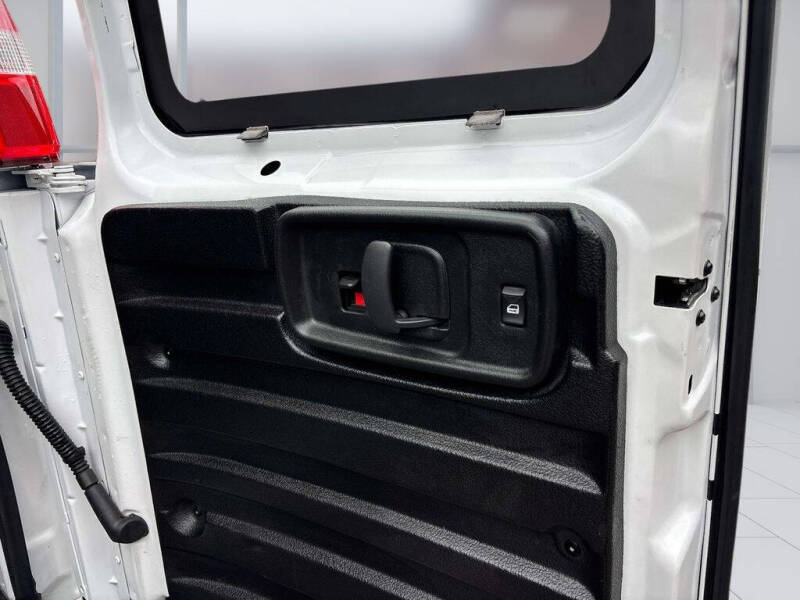 2024 Chevrolet Express 2500