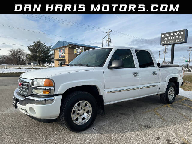 2005 GMC Sierra 1500 SLT's photo