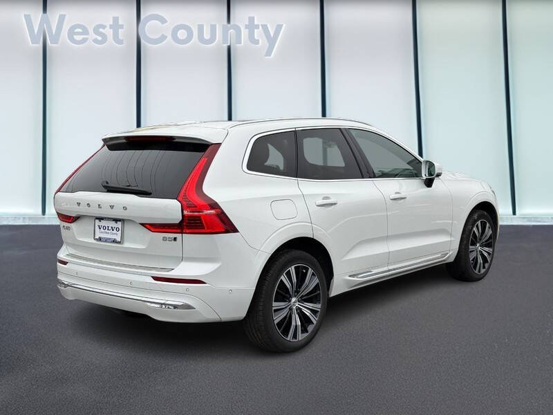 2023 Volvo XC60 B5 Plus Bright Theme