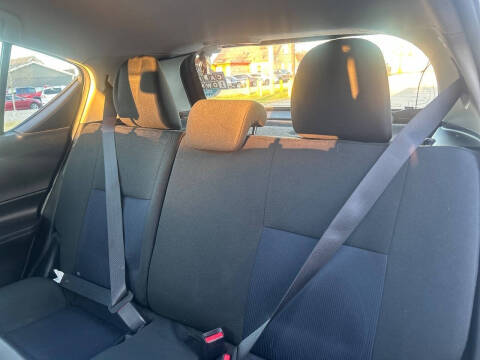 2016 Toyota Prius c Two