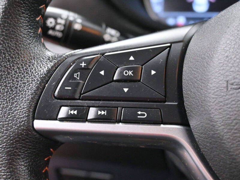 2021 Nissan Versa SR