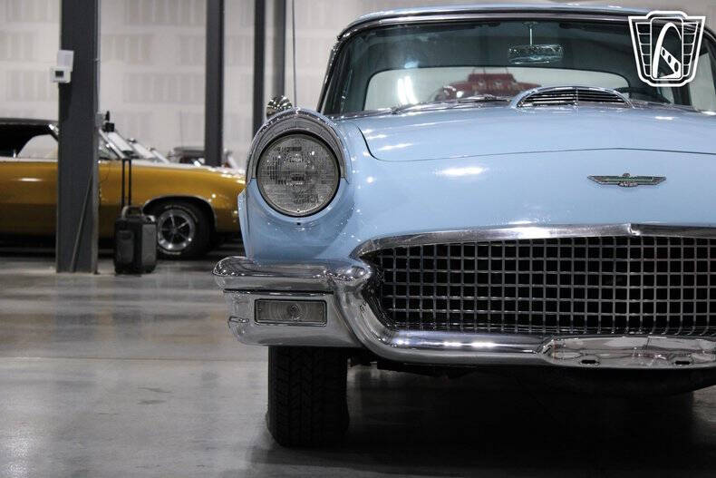 1957 Ford Thunderbird