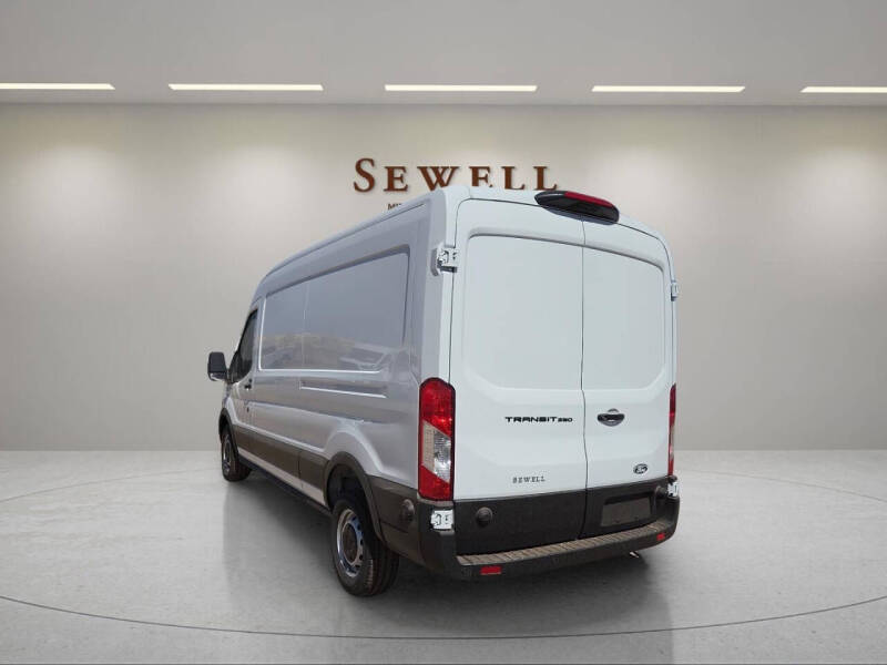 2026 Ford Transit 250