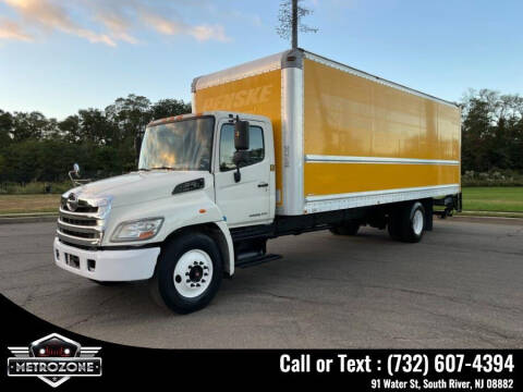2013 Hino 268