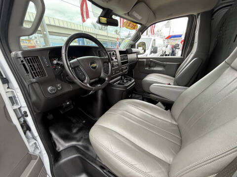 2021 Chevrolet Express 2500