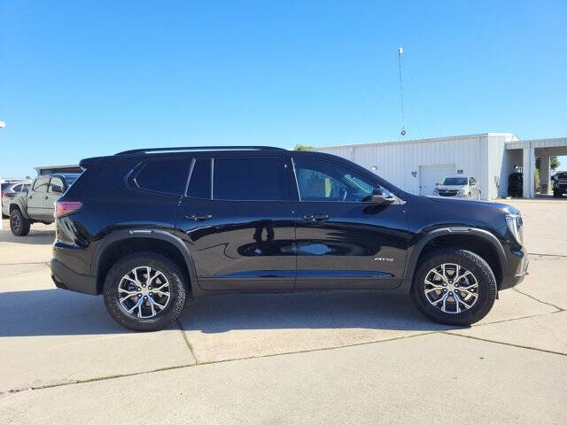 2025 GMC Acadia AT4