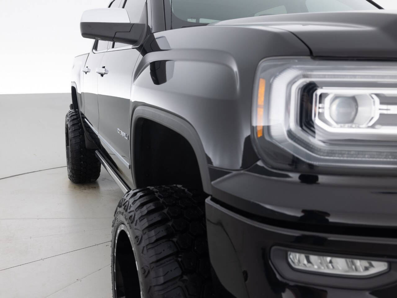 Used Car 2017 Gmc Sierra 1500  Denali 4x4 4dr Crew Cab 5.8 Ft. Sb For Sale Under $35,000 In Coal City, Illinois