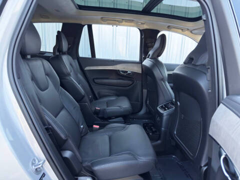 2023 Volvo XC90 Recharge T8 Ultimate Bright Theme 6P