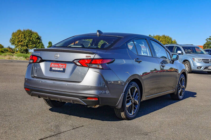 2025 Nissan Versa SR