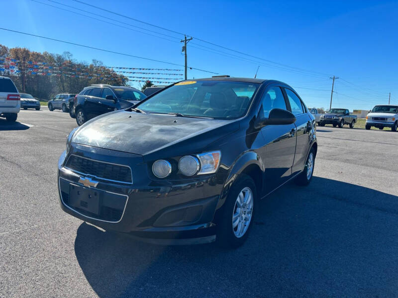 2012 Chevrolet Sonic 2LT photo 2