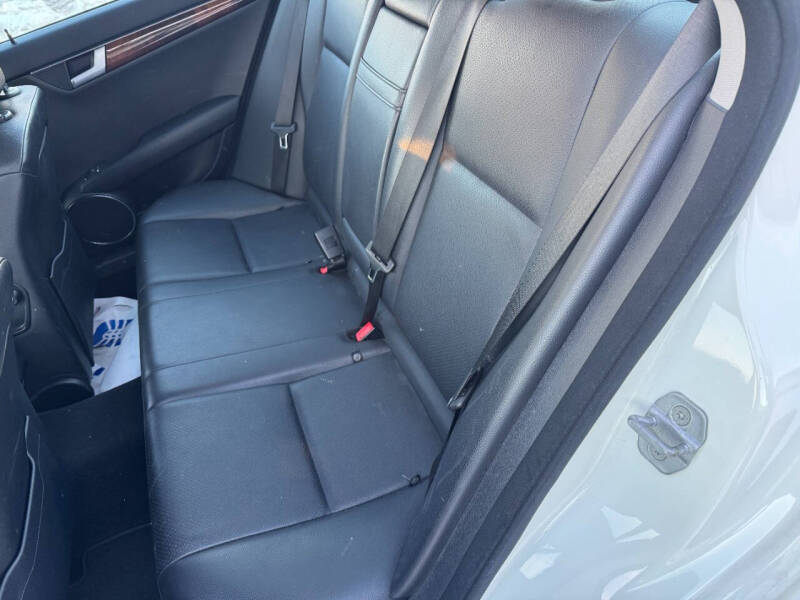 2012 Mercedes-Benz C-Class C 300 Luxury 4MATIC