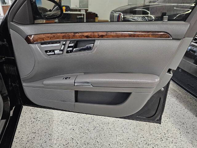 2007 Mercedes-Benz S-Class S 550