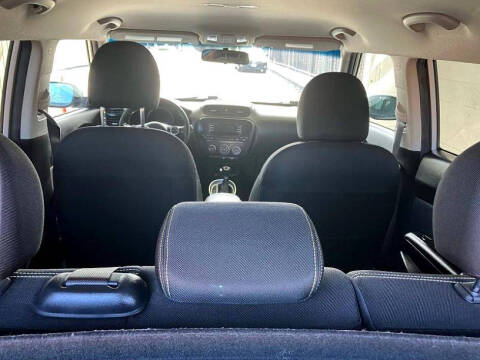 2015 Kia Soul +
