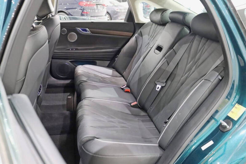 2023 Genesis Electrified G80