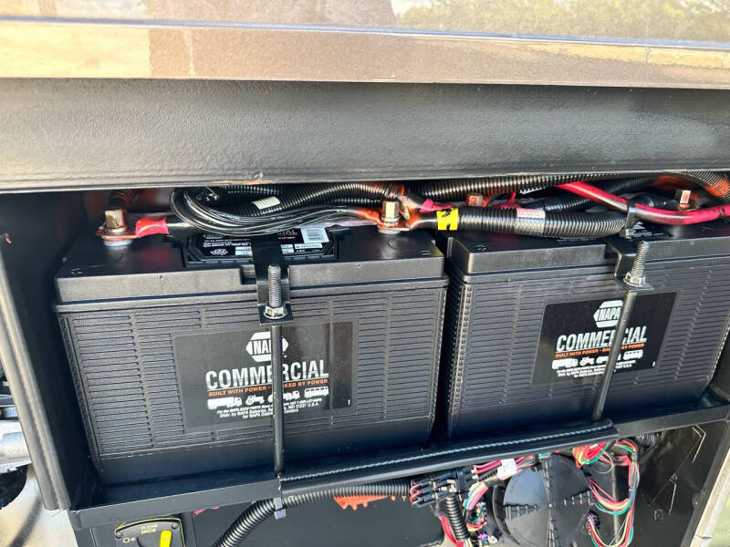 2017 Entegra Anthem 44b 1.5 Bath, 450hp Dies