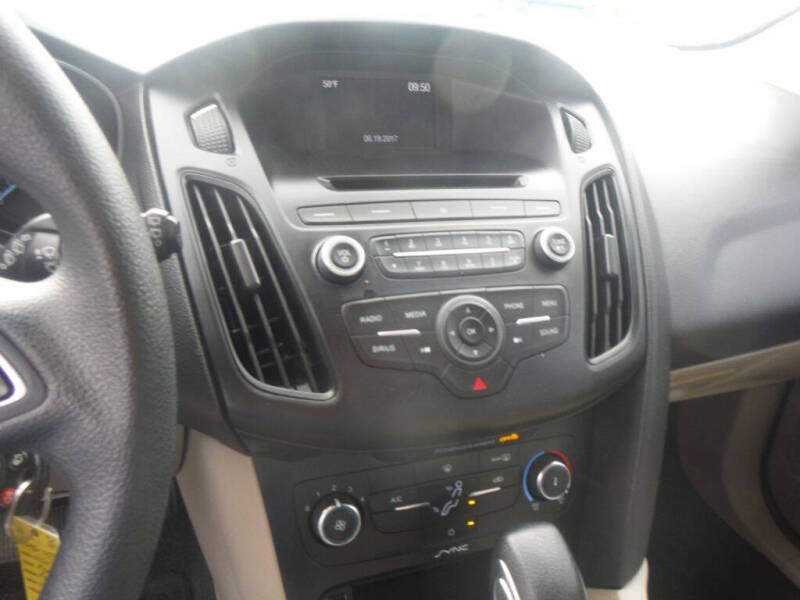 2017 Ford Focus SE