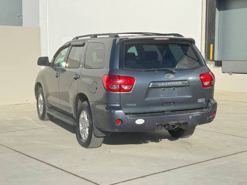 2008 Toyota Sequoia SR5