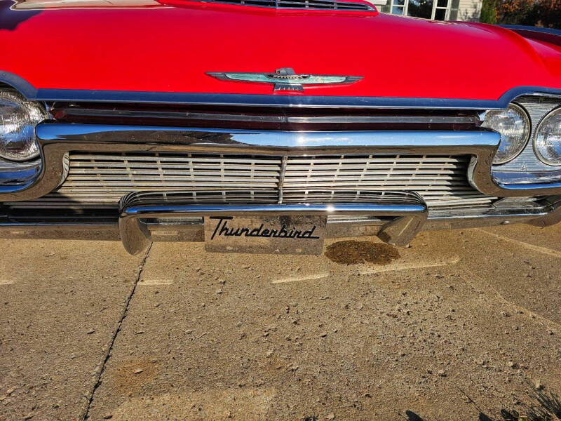 1961 Ford Thunderbird