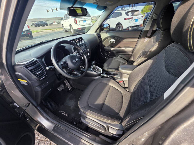 2016 Kia Soul +