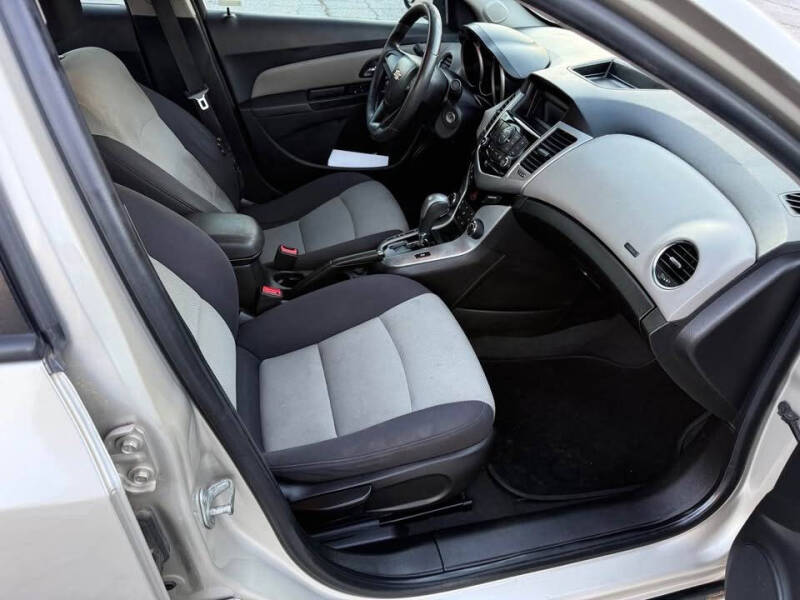 2014 Chevrolet Cruze LS Auto