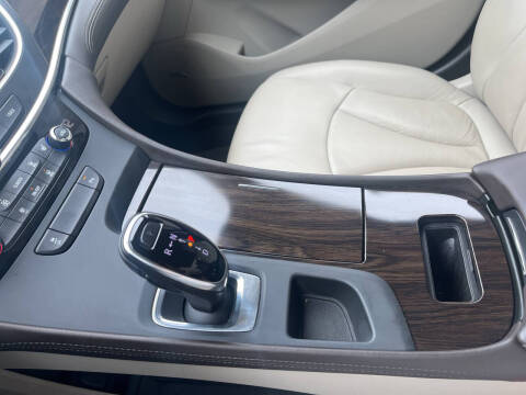 2017 Buick LaCrosse Essence