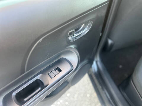 2016 Toyota Prius c Two