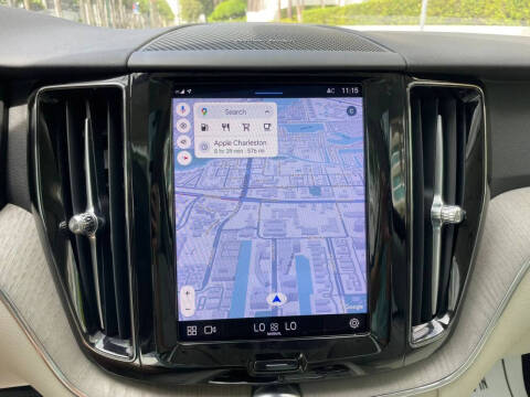 2023 Volvo XC60 B5 Plus Dark Theme