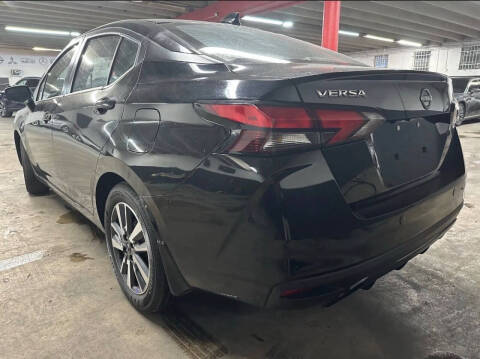 2025 Nissan Versa SV