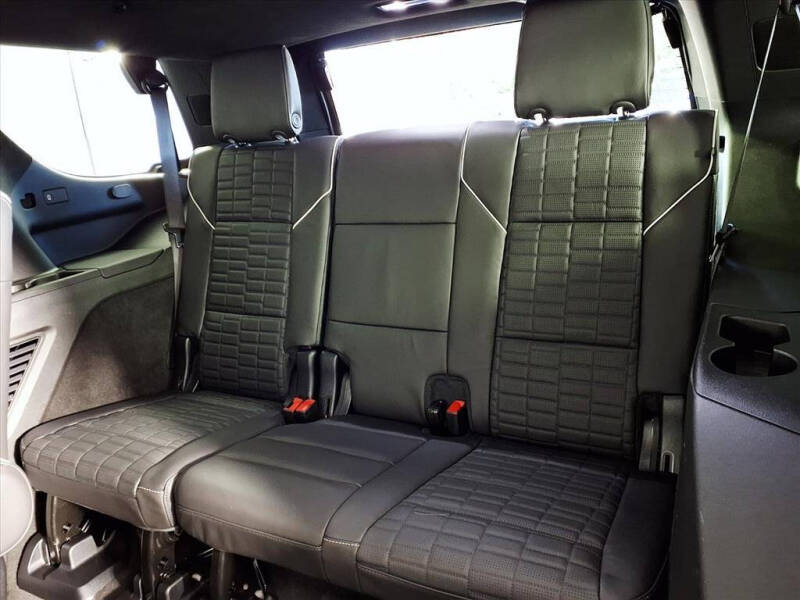 2025 Cadillac Escalade Sport Platinum