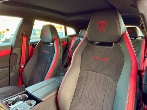 2024 Lamborghini Urus S