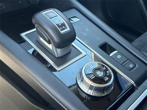 2023 Mitsubishi Outlander PHEV SE