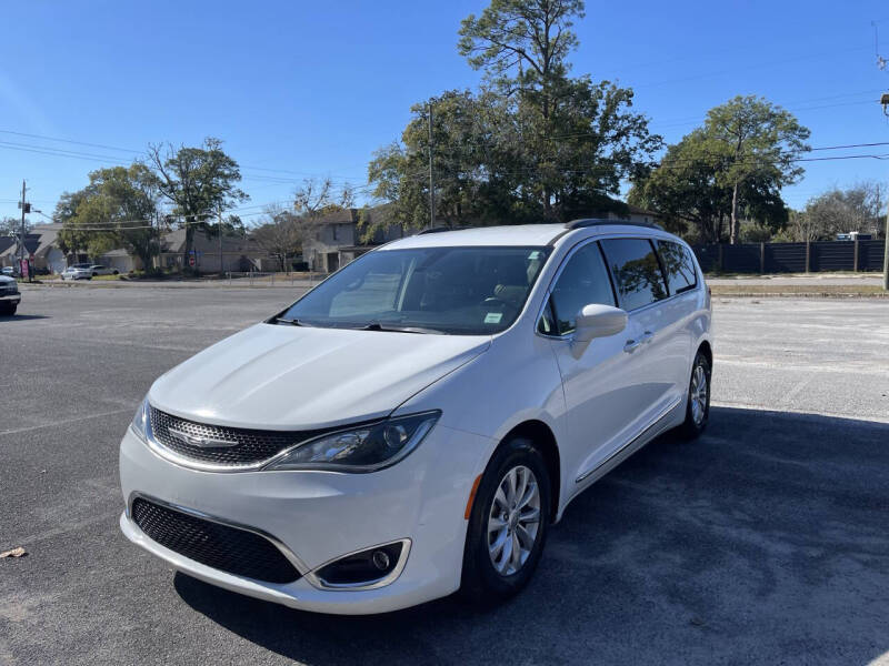 2017 Chrysler Pacifica Touring Plus