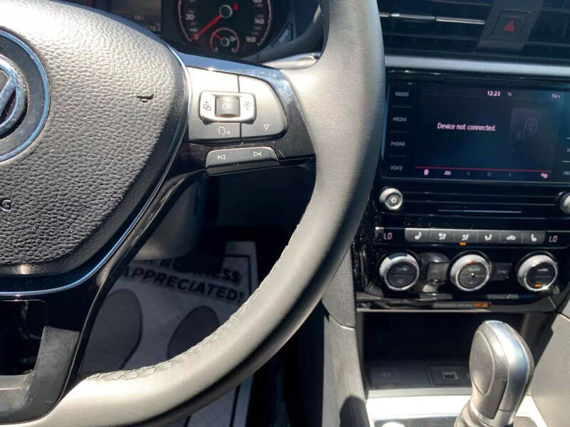 2021 Volkswagen Passat SE