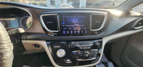 2017 Chrysler Pacifica Touring