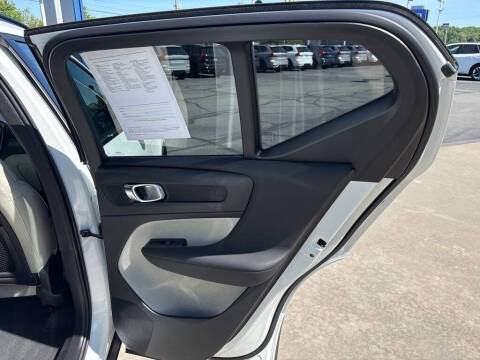 2026 Volvo XC40 B5 Plus