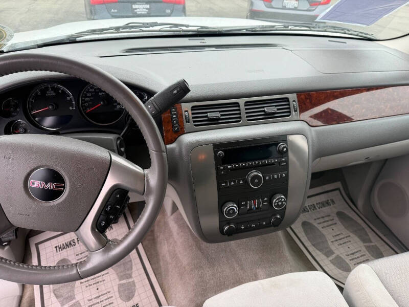 2009 GMC Yukon XL SLE