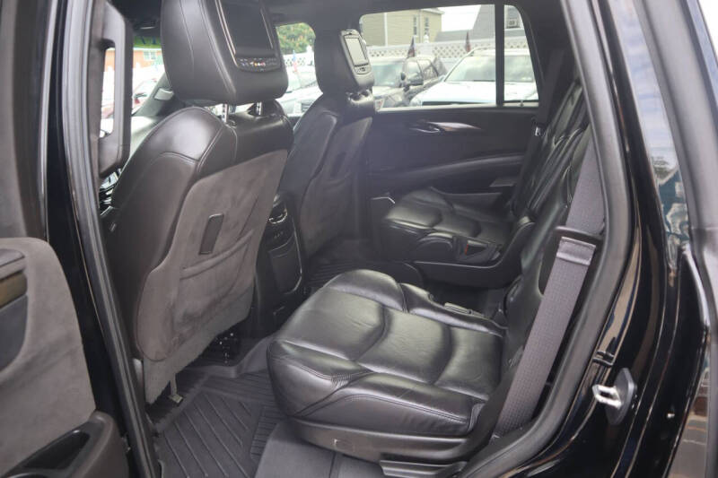 2017 Cadillac Escalade Platinum
