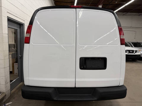 2018 Chevrolet Express 2500