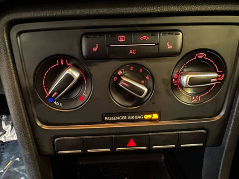 2012 Volkswagen Beetle